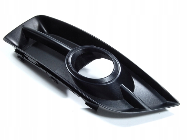 8P4807682 - Новая оригинальная решетка галогенная рамка Audi A3 8P S-line R