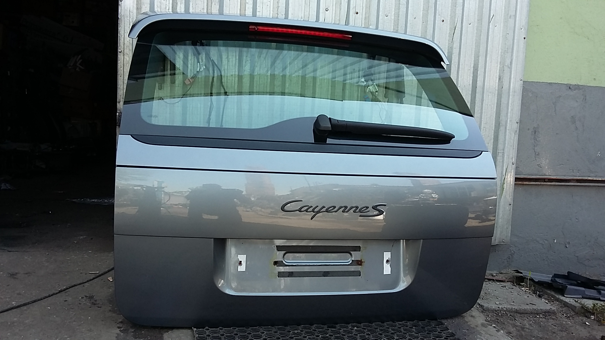 LD7Z спойлер крышки PORSCHE Cayenne