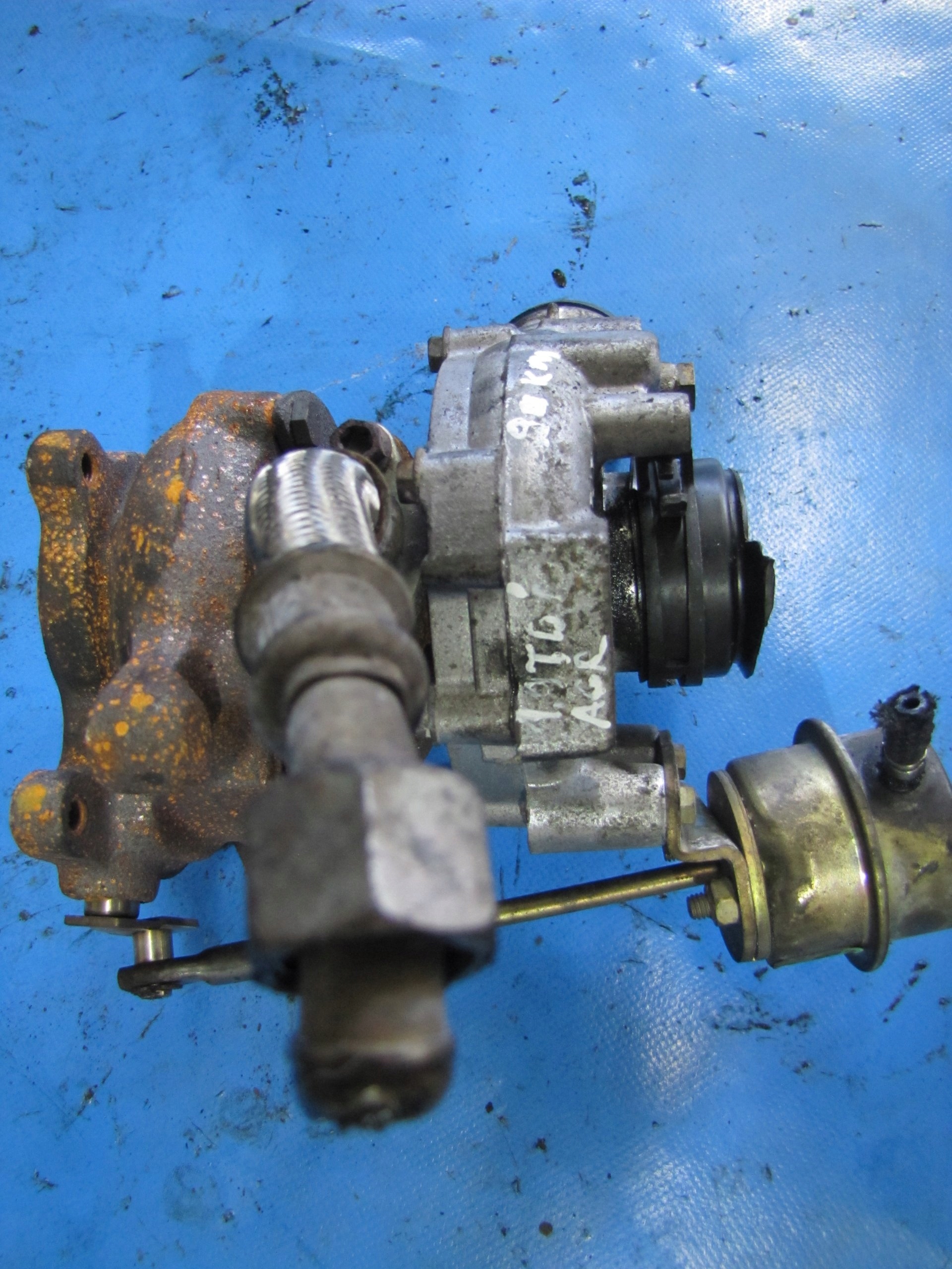 Volkswagen OE38145701f Турбокомпрессор турбина