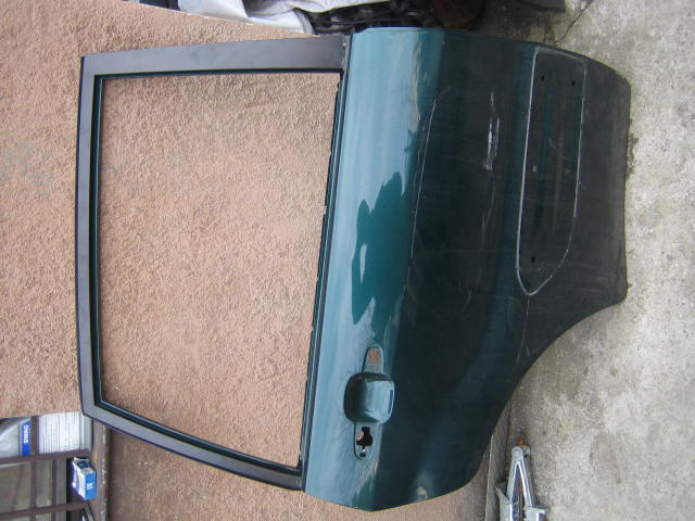 TOYOTA RAV4 01-05 дверь правая зад