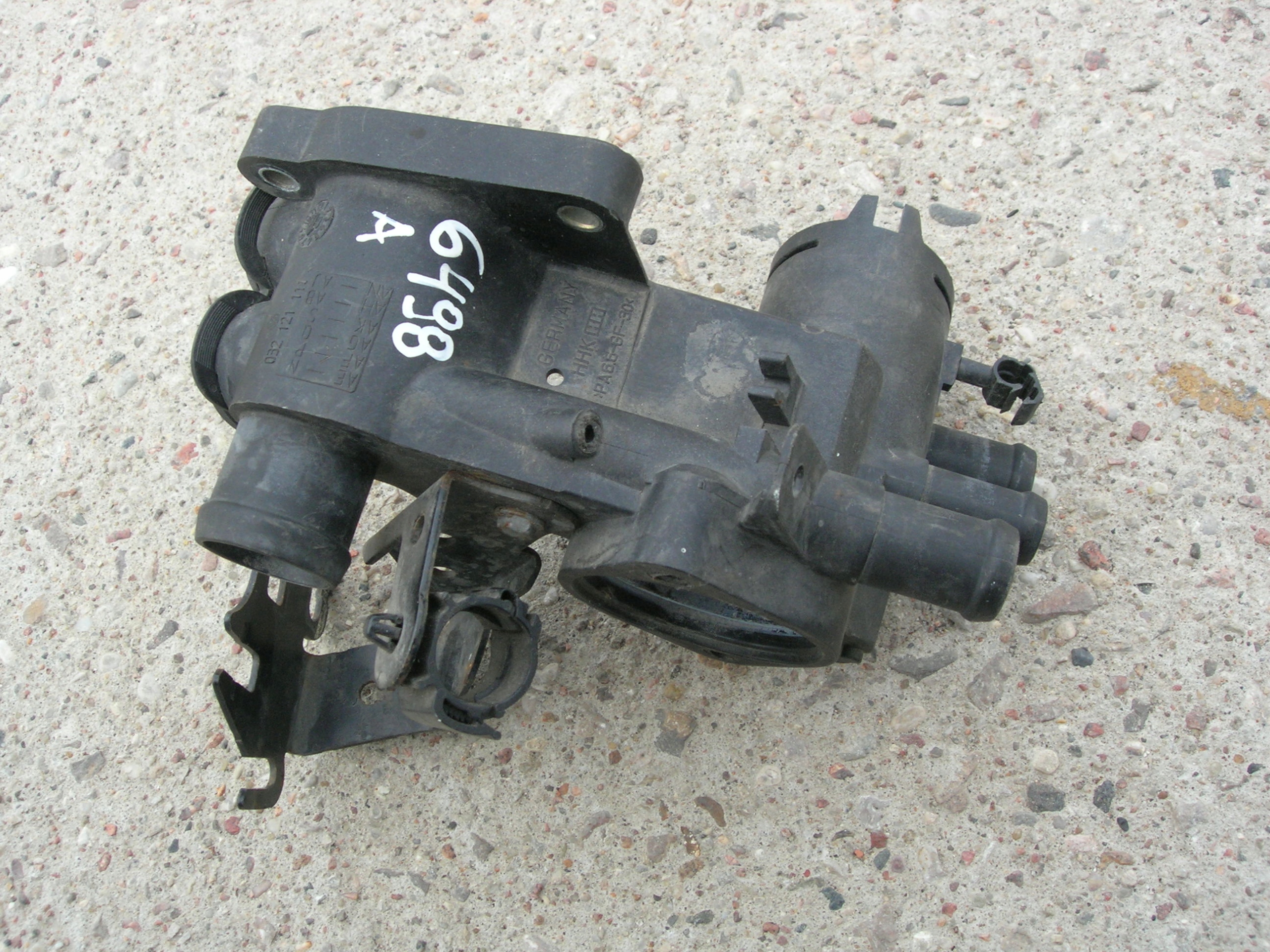 OBUDOWA TERMOSTATU AUDI VW SEAT 032121111 W-WA Typ samochodu Samochody osobowe