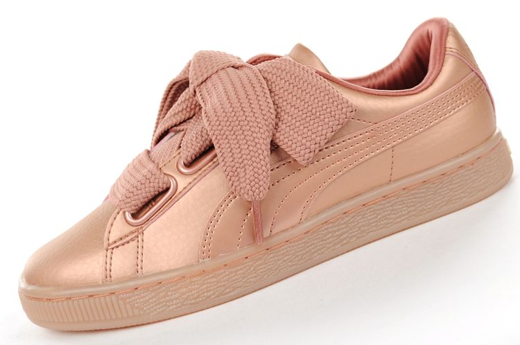 

Buty damskie Puma Basket Heart [365463 01] 37