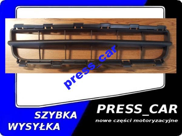 renault CLIO II решетка радиатора