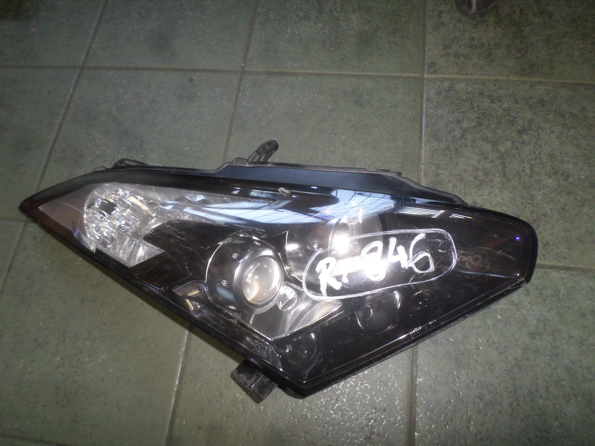 EMU-У ПОЛЬЩІ ФАРИ ФАРА NISSAN GTR GT-R 08-10