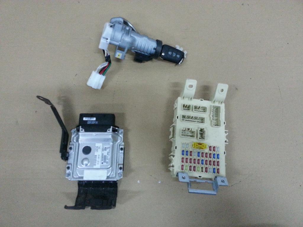 СТАРТОВИЙ КОМПЛЕКТ КЛЮЧА ЗАПАЛЮВАННЯ KIA VENGA 1.4 B