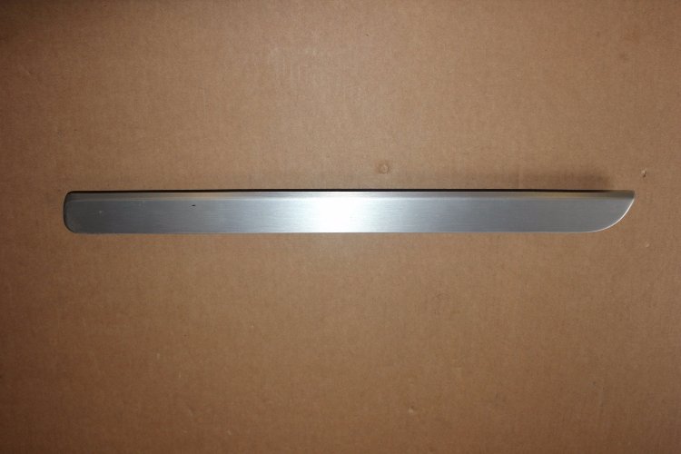 LISTWA DEKOR KONSOLI CZOŁOWEJ VW GOLF 5 5K1858529