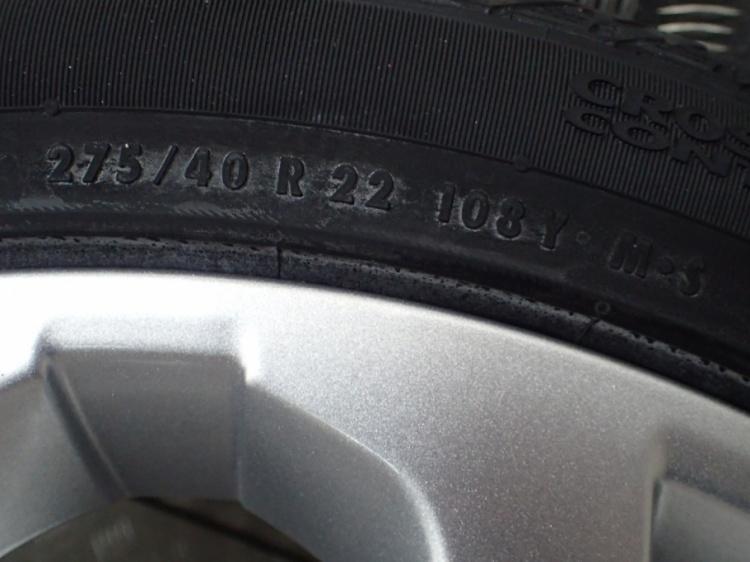 RANGE ROVER HSE KOŁO FELGA OPONA NOWA 275/40R22 Rodzaj felg Aluminiowe