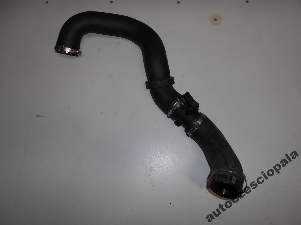 ТРУБКА ІНТЕРКУЛЕРА ВИТРАТОМІР VW T5 7E0145980