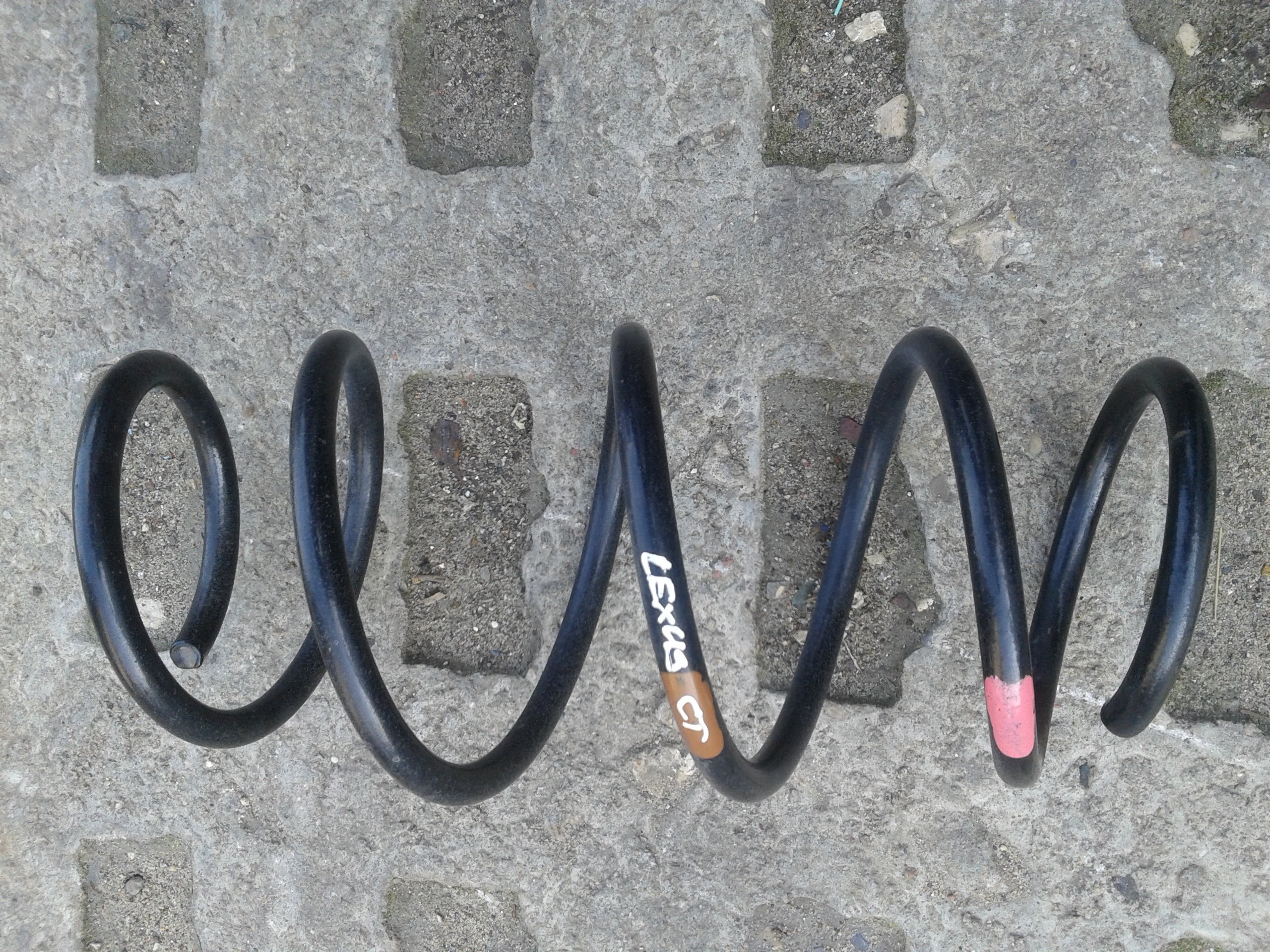 SPRĘŻYNA L / P PRZÓD LEXUS CT200H 2011-2017