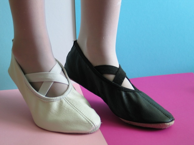 BALETKI SKÓRZANE ROZM: 30 - BIAŁE Rozmiar 30