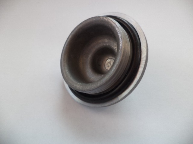 KOREK GŁOWICY ZAWORÓW YAMAHA YFM 600/660 RAPTOR Producent Yamaha OE