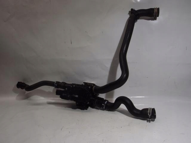 КОРПУС ТЕРМОСТАТА ШЛАНГИ PEUGEOT 2008 1.6 E-HDI