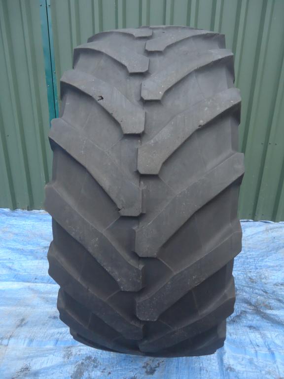 TM800 600/65R28 154 d