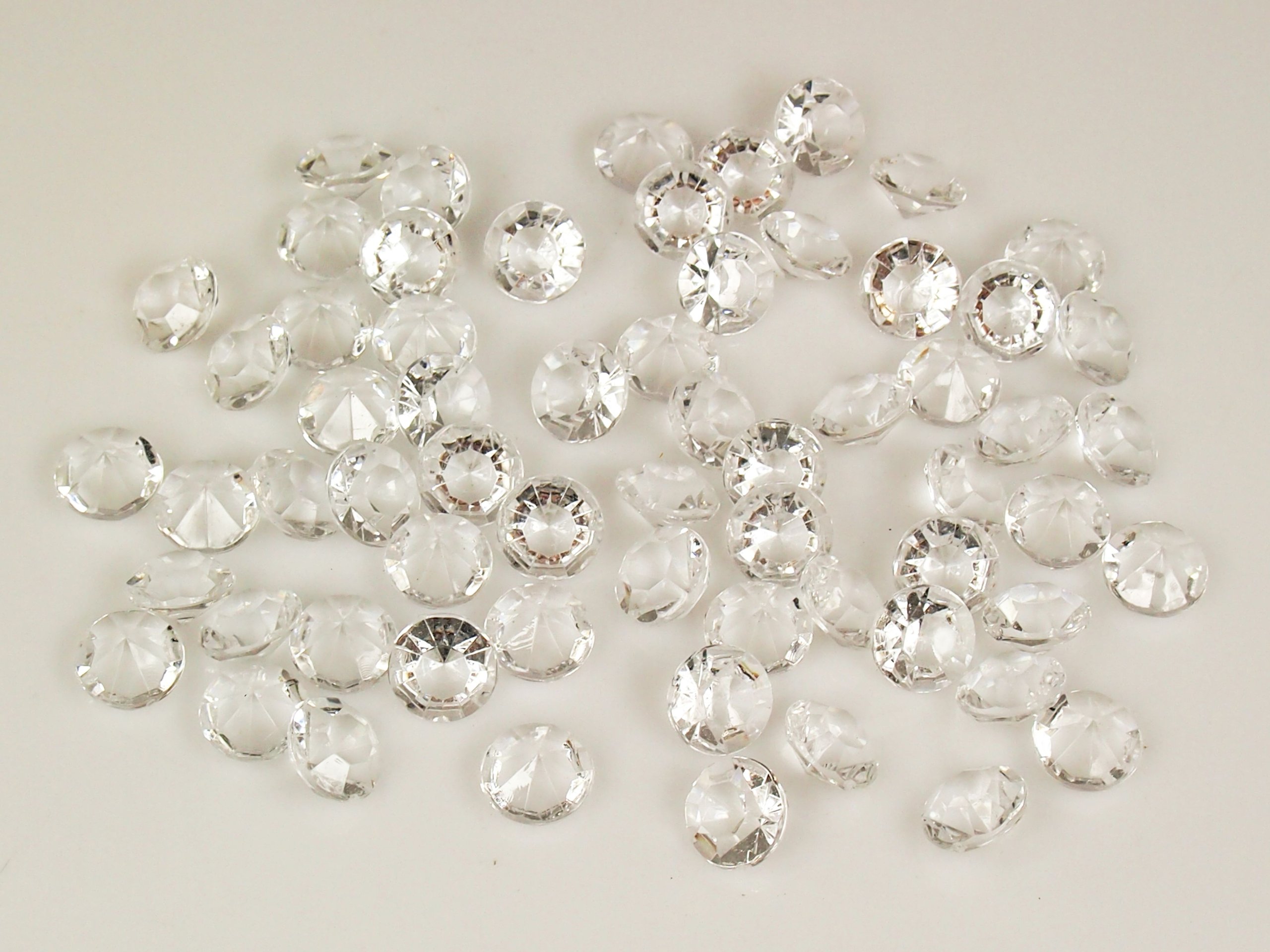 

Diamenty Diamenciki Dekoracja 14 mm 60 sztuk