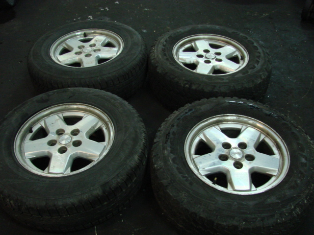 JEEP LIBERTY KJ KOŁA FELGI OPONY M+S GOOD YEAR R16 Liczba felg w ofercie 4 szt.