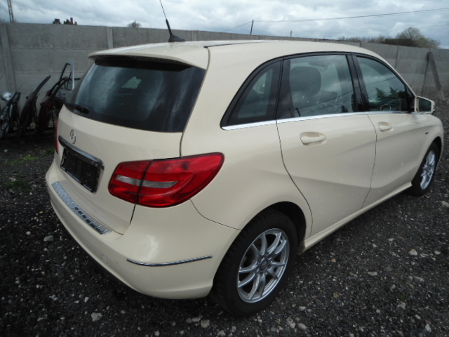 Крыло ЛЕВЫЙ зад. Mercedes W246 B-КЛАС 589