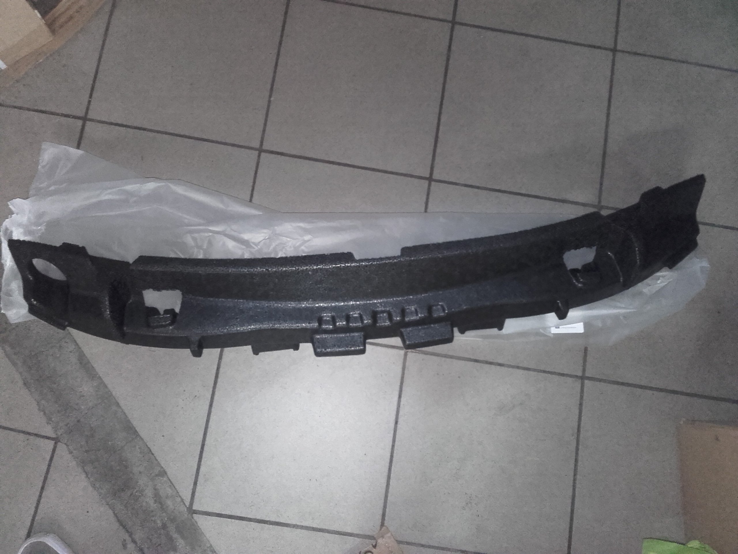 Бу 39015887 амортизатор пенопласт бампера передняя opel astra k 5 в Сургуте