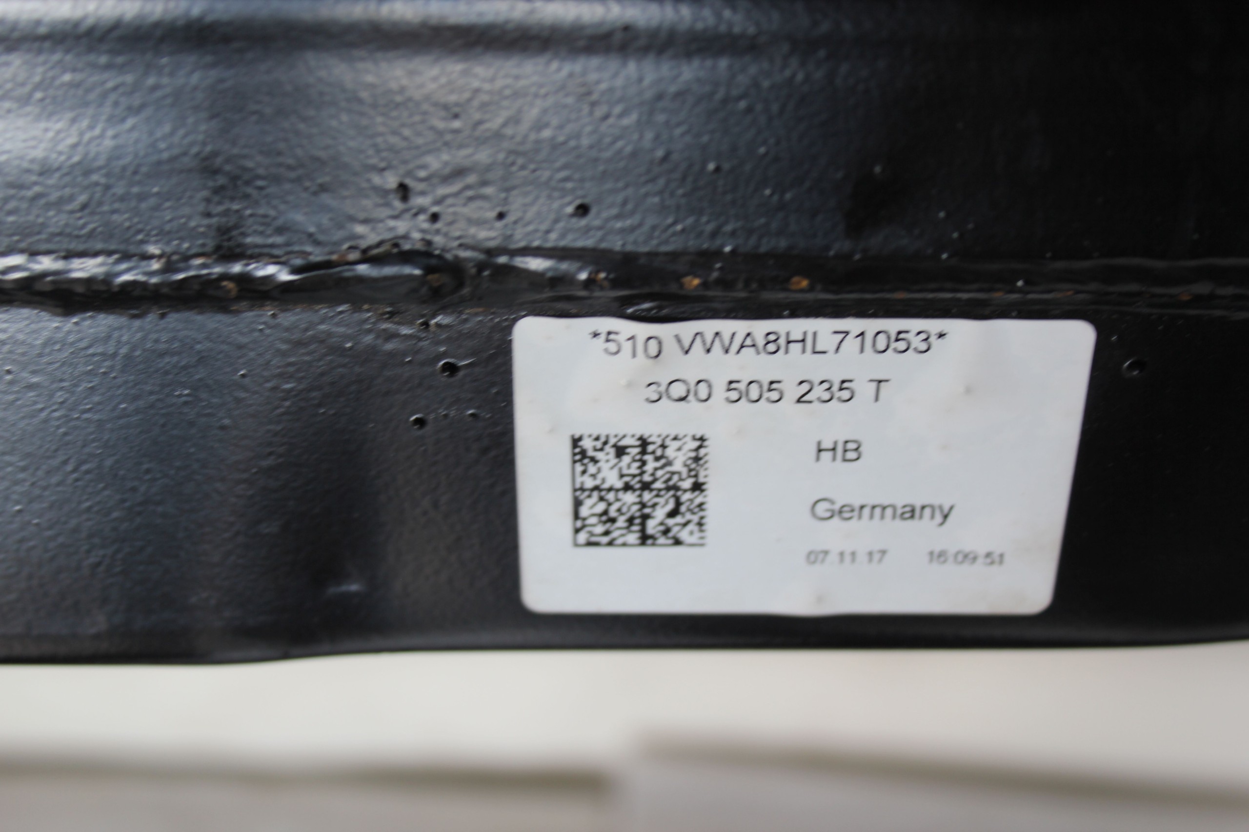 WÓZEK SANKI TYŁ VW TIGUAN SKODA SEAT 3Q0505235T Numer katalogowy części 3Q0505235T