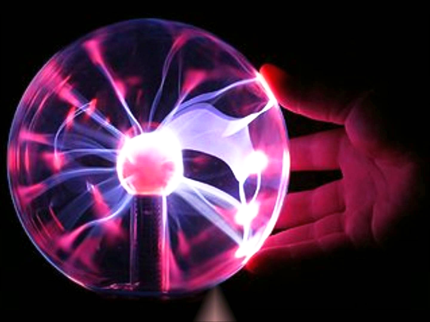 Светящаяся плазма. Плазменная лампа Plasma Light. Магический шар Тесла. Плазменный шар Тесла. Шар Николы Тесла.