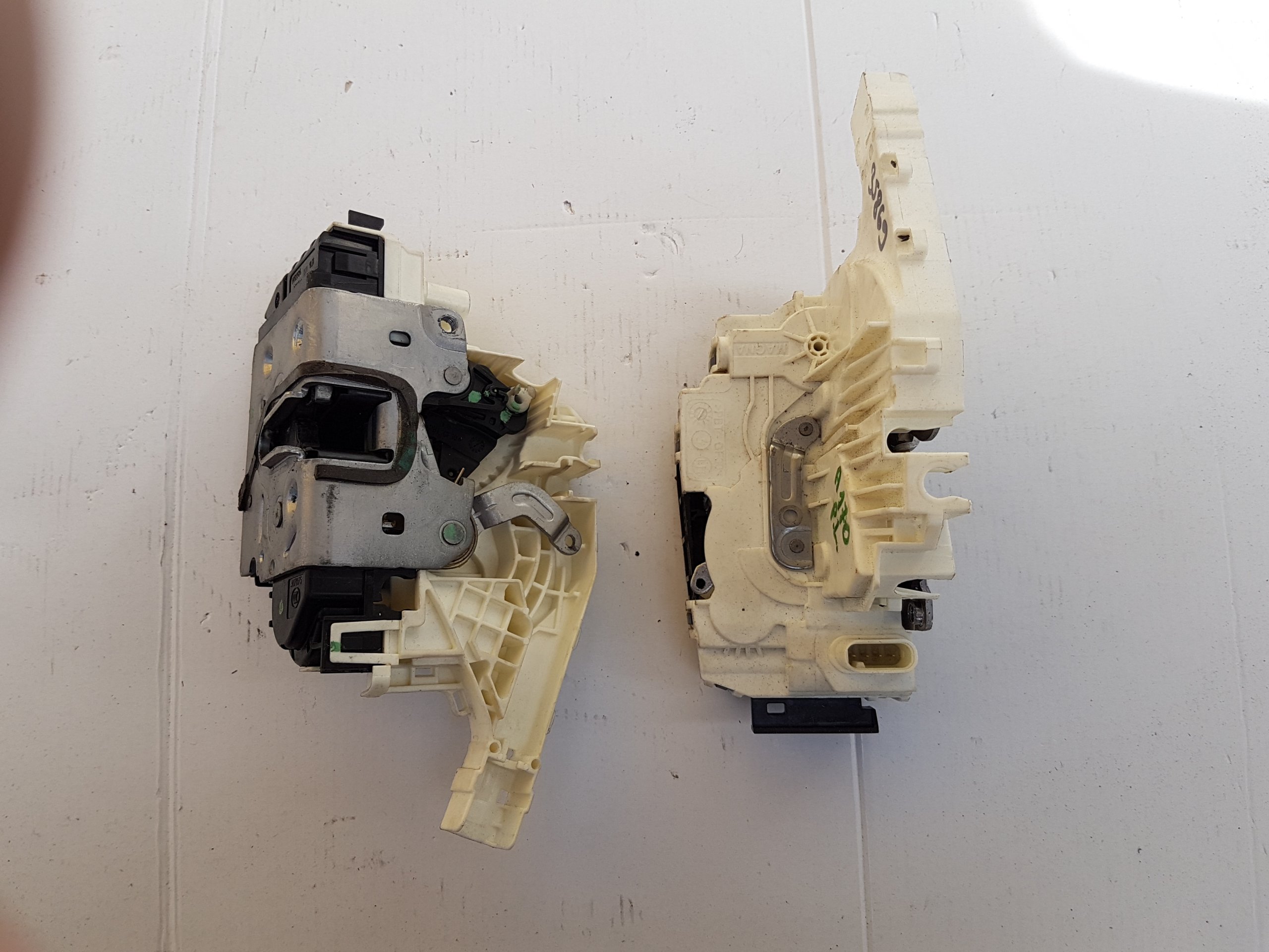 ЗАМОК ДВЕРИ MERCEDES W246 ML W166 ПЕРЕД *