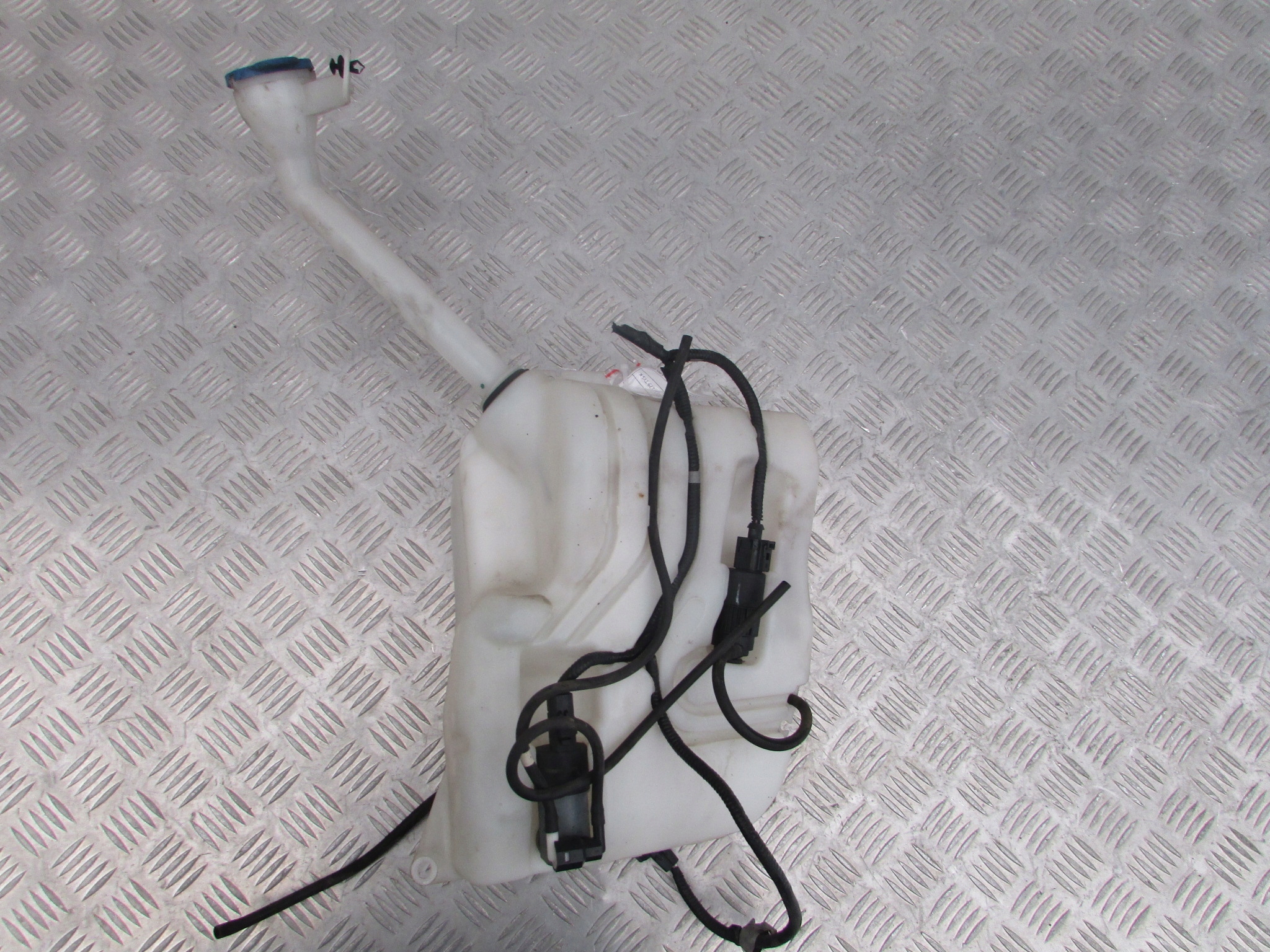 БАЧОК ОМЫВАТЕЛЯ КСЕНОНА NISSAN QASHQAI 07R