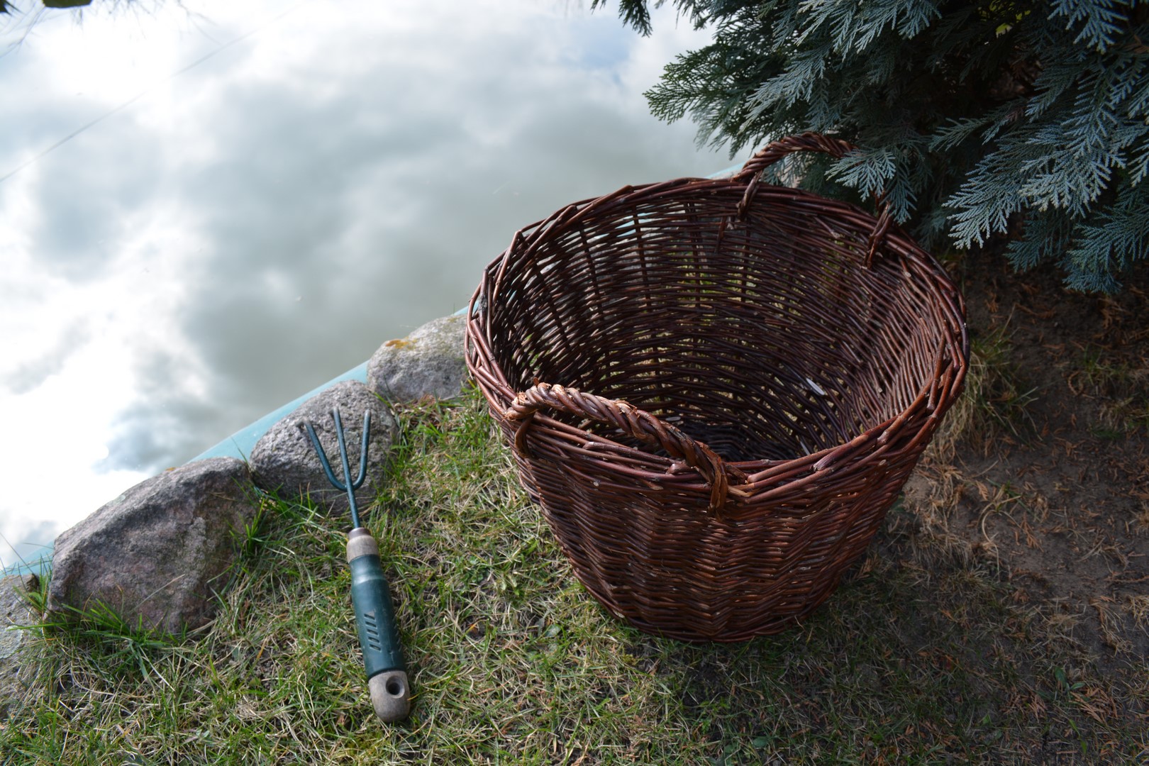 KOMPLET 2 DUŻE KOSZE WIKLINOWE DONICA Z WIKLINY Kod producenta wik-kosz82