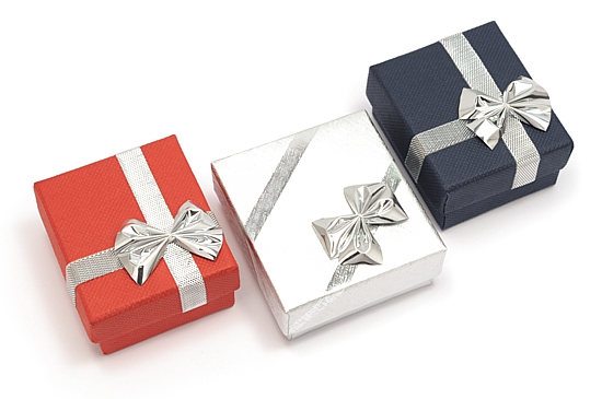 SREBRNY ROD. naszyjnik, wisiorek SERCE + ŁAŃCUSZEK Kolor dominujący srebrny