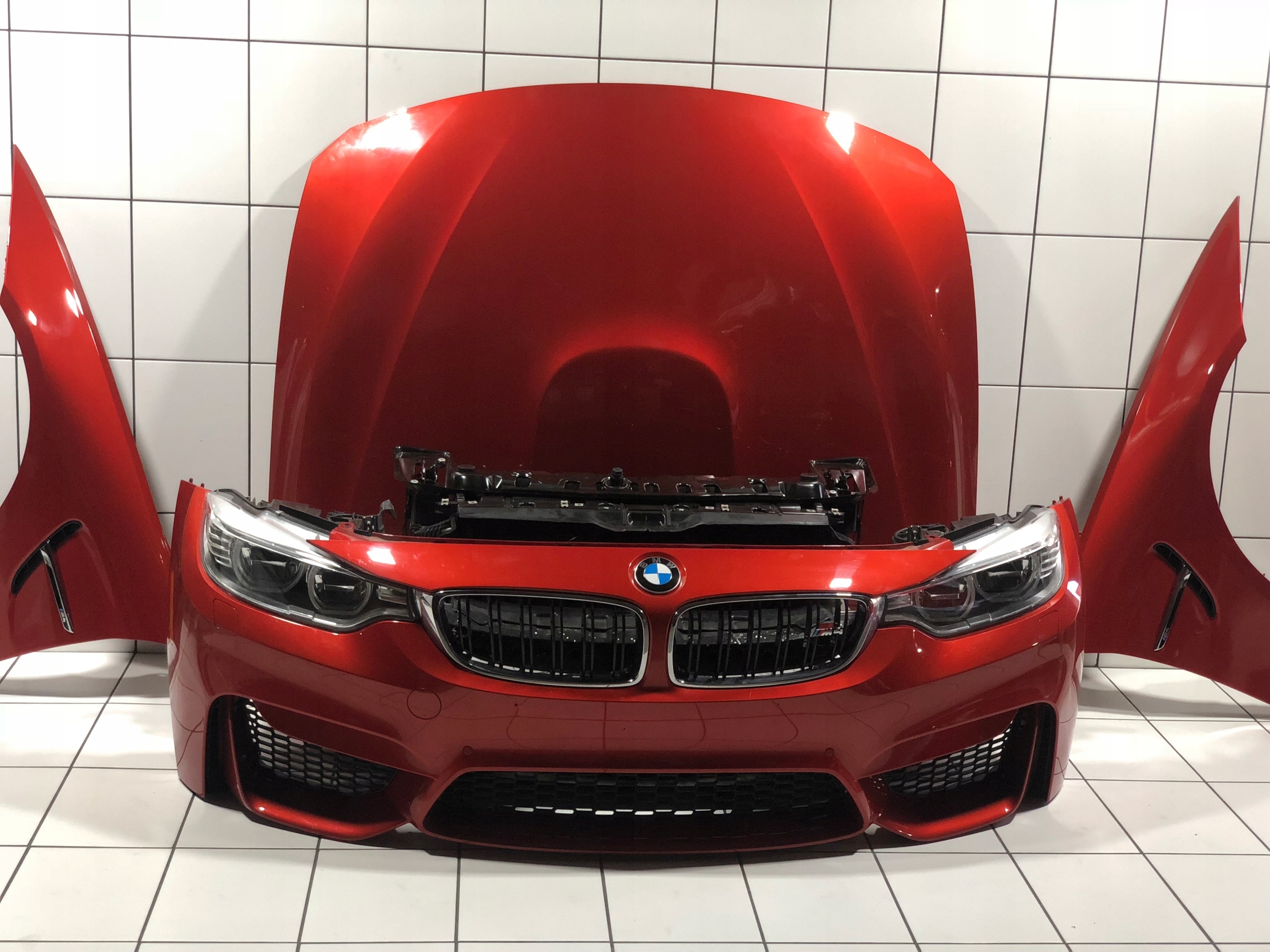 BMW M4 F82 F83 - BMW M3 F80 - Капот Бампер Крило Перед C1h Sakhir Orange foto 1