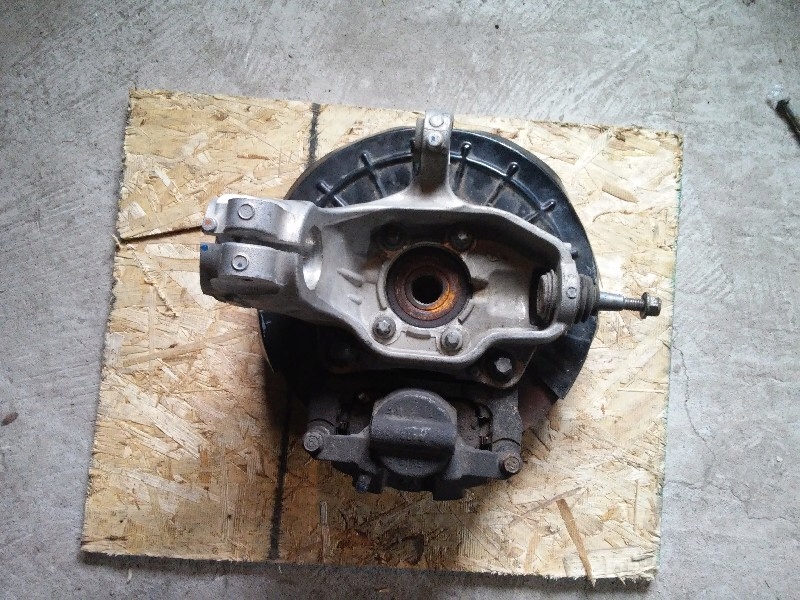 ЦАПФА ПРАВА JEEP ЧЕРОКІ 13-18r СТУПИЦЯ