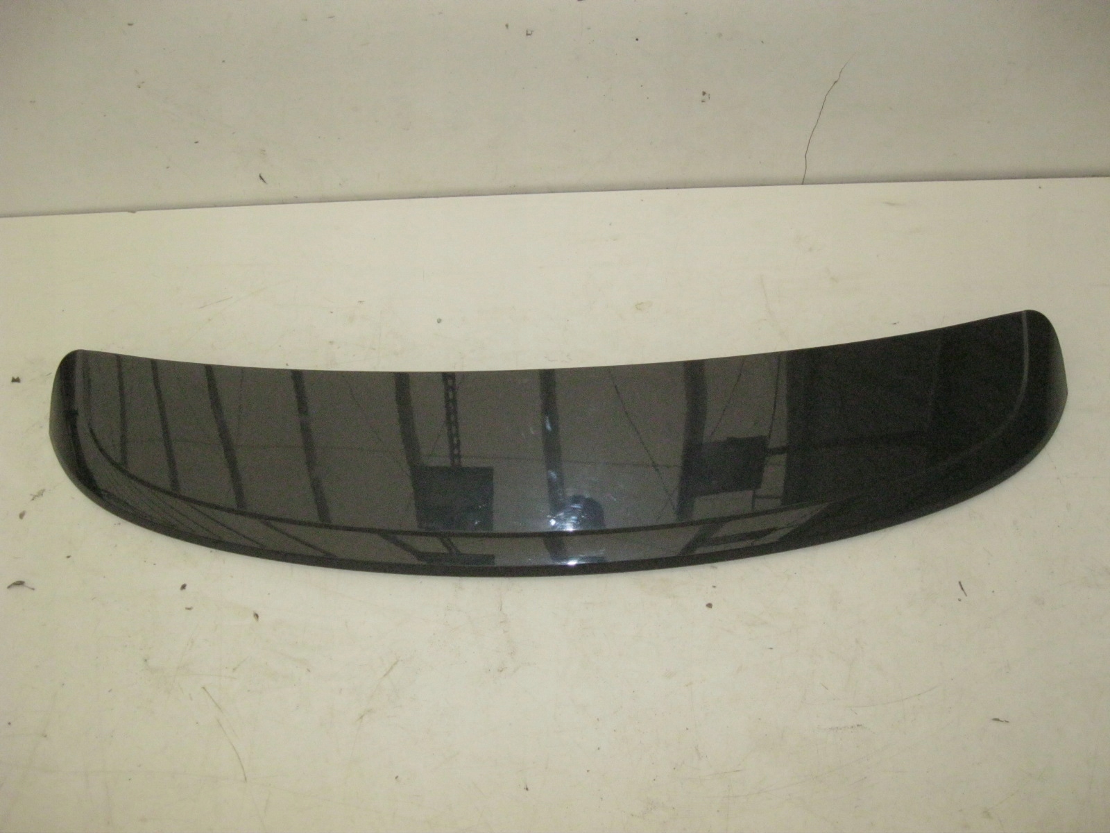 Audi OE 4E0827576 накладка крышки багажника
