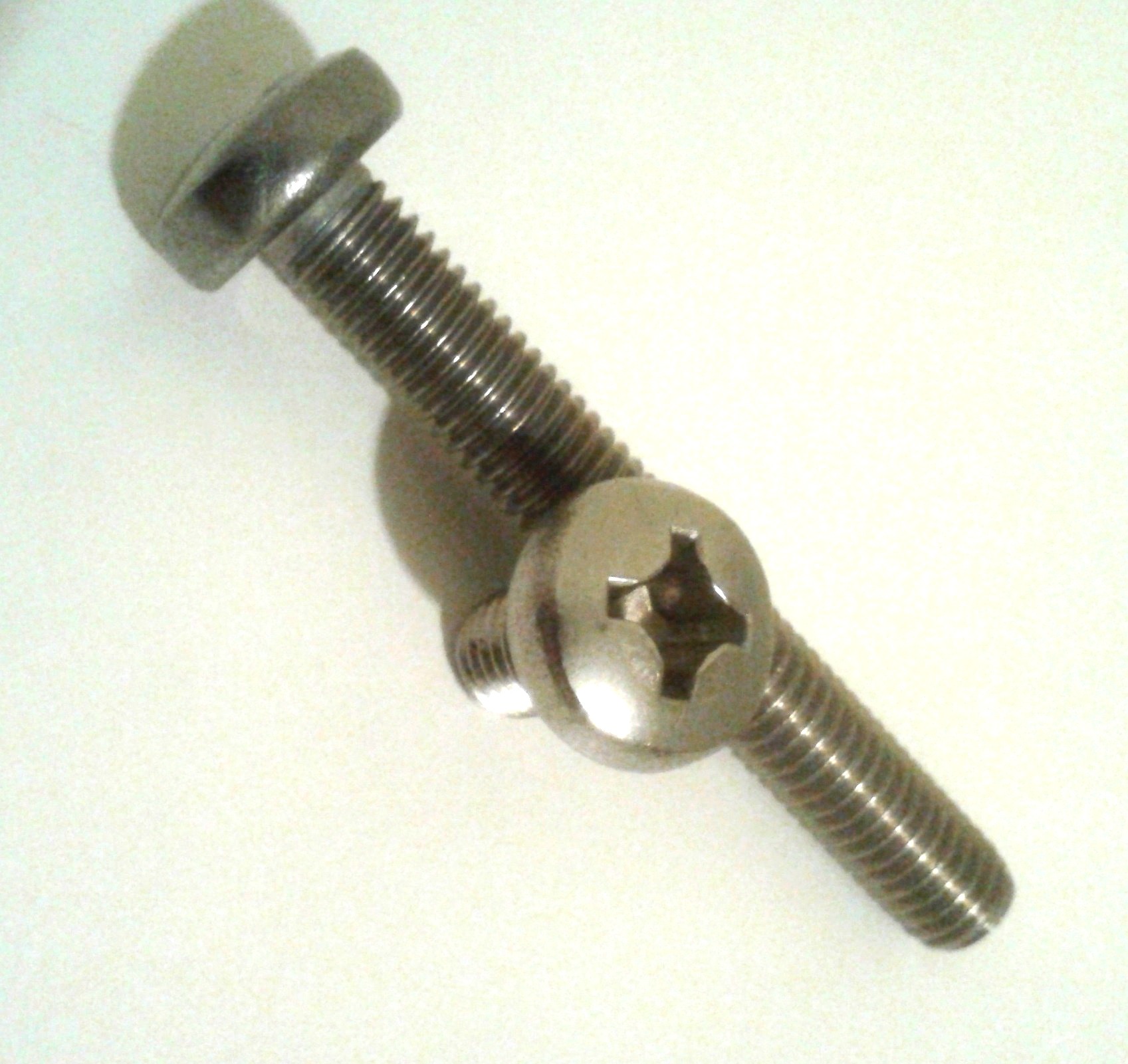 

M6X20 Wkręt metryczny Nierdzewny A2 7985 (10szt)