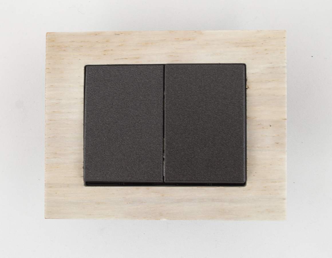 

Włącznik podwójny schodowy grafitowy Vilma