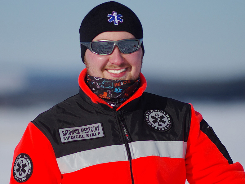 Czapka PRM RATOWNICTWO MEDYCZNE RATOWNIK MEDYCZNY Kolor czarny