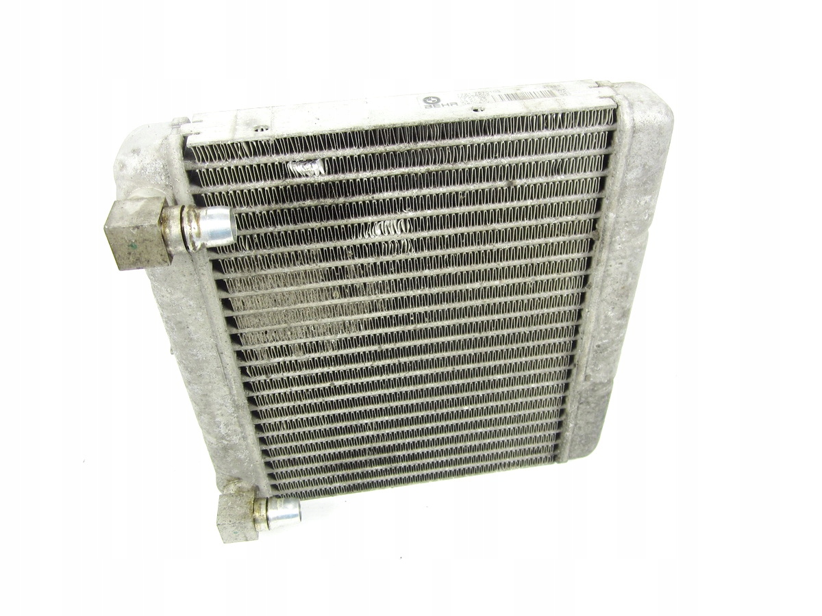 Радиатор масла BMW F01 F02 750 760 7572542