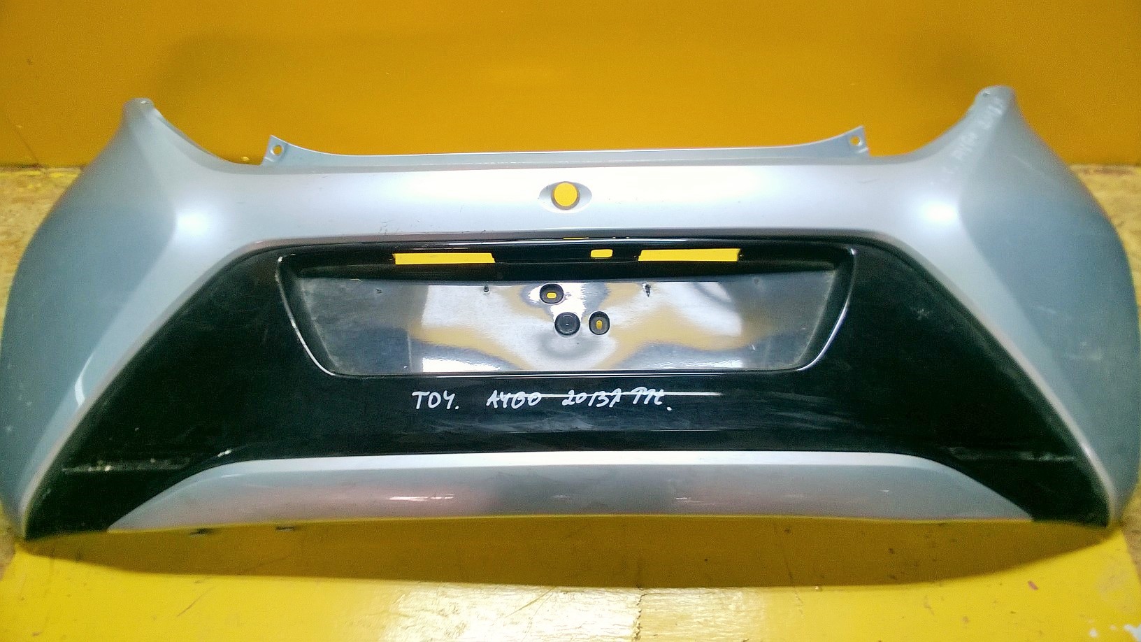 TOYOTA AYGO 2013 2014 ZDERZAK TYŁ ORYGINAŁ Producent Toyota OE