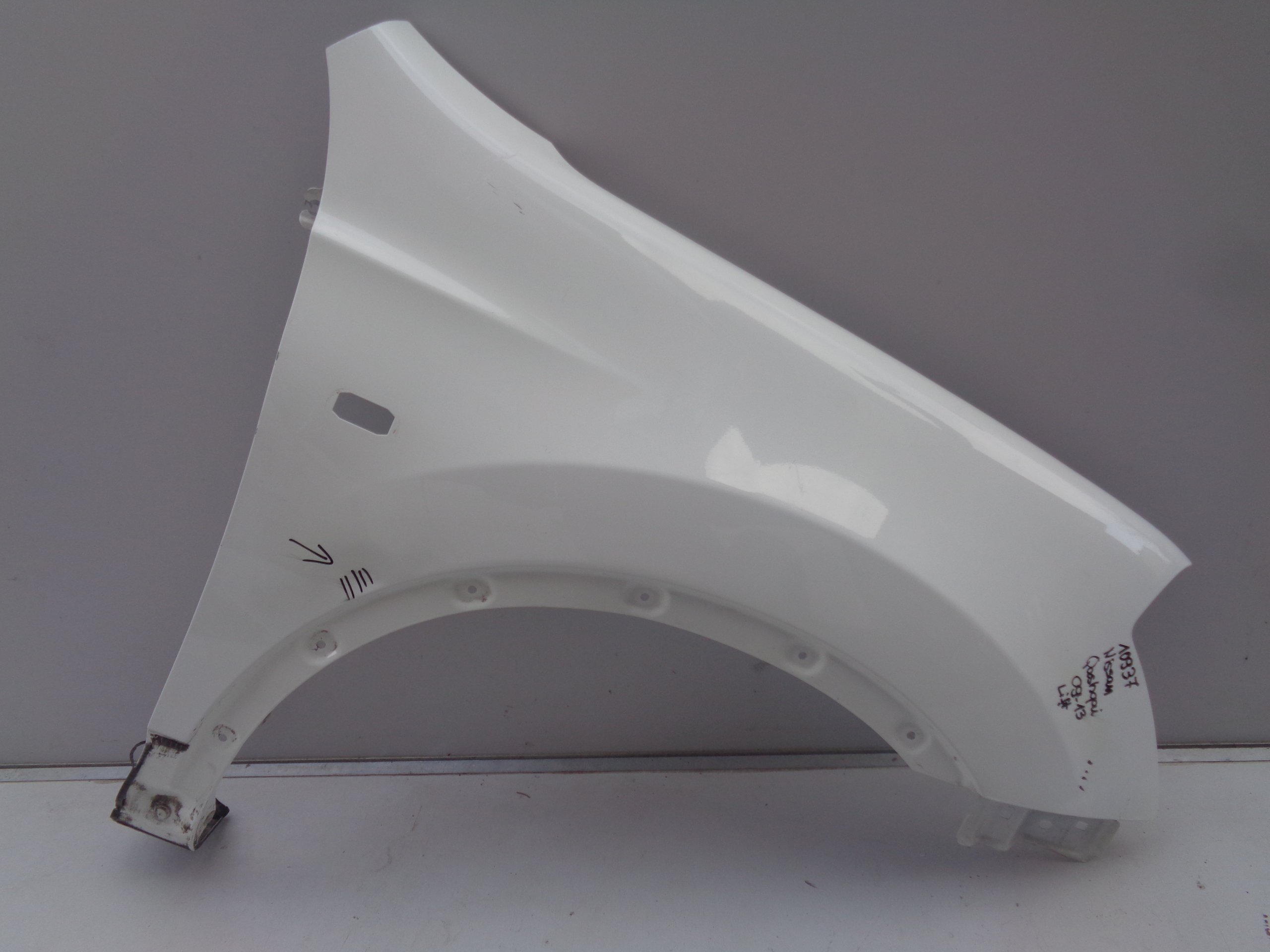 КРИЛО ПРАВИЙ ПЕРЕДНІЙ NISSAN QASHQAI 06-09 Nr10937