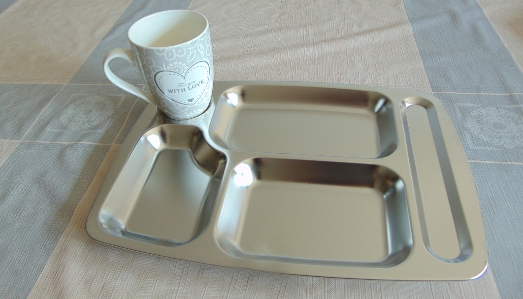 TACKA NA JEDZENIE WZÓR US TACA DO KANTYNY Model 111