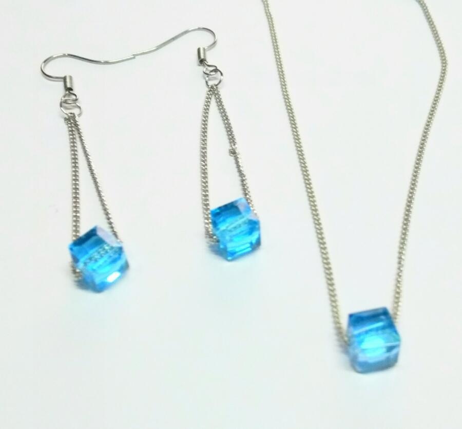 

Komplet biżuterii kr. Swarovski Kostka