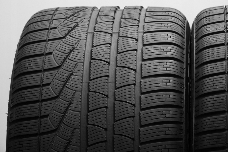 2Z 295/35R19 Pirelli Winter SottoZero S2 100V 4016 Indeks nośności 100 - 800 kg