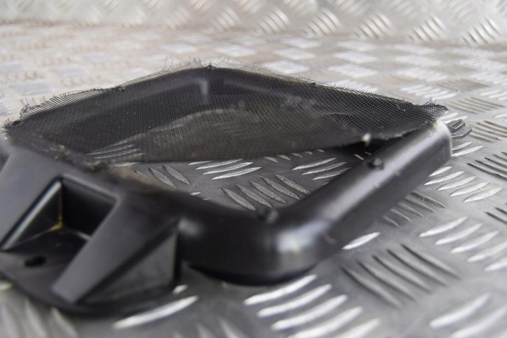 SIATKA OSŁONA NAGRZEWNICY JEEP PRAWA CHEROKEE KL Typ samochodu Samochody osobowe