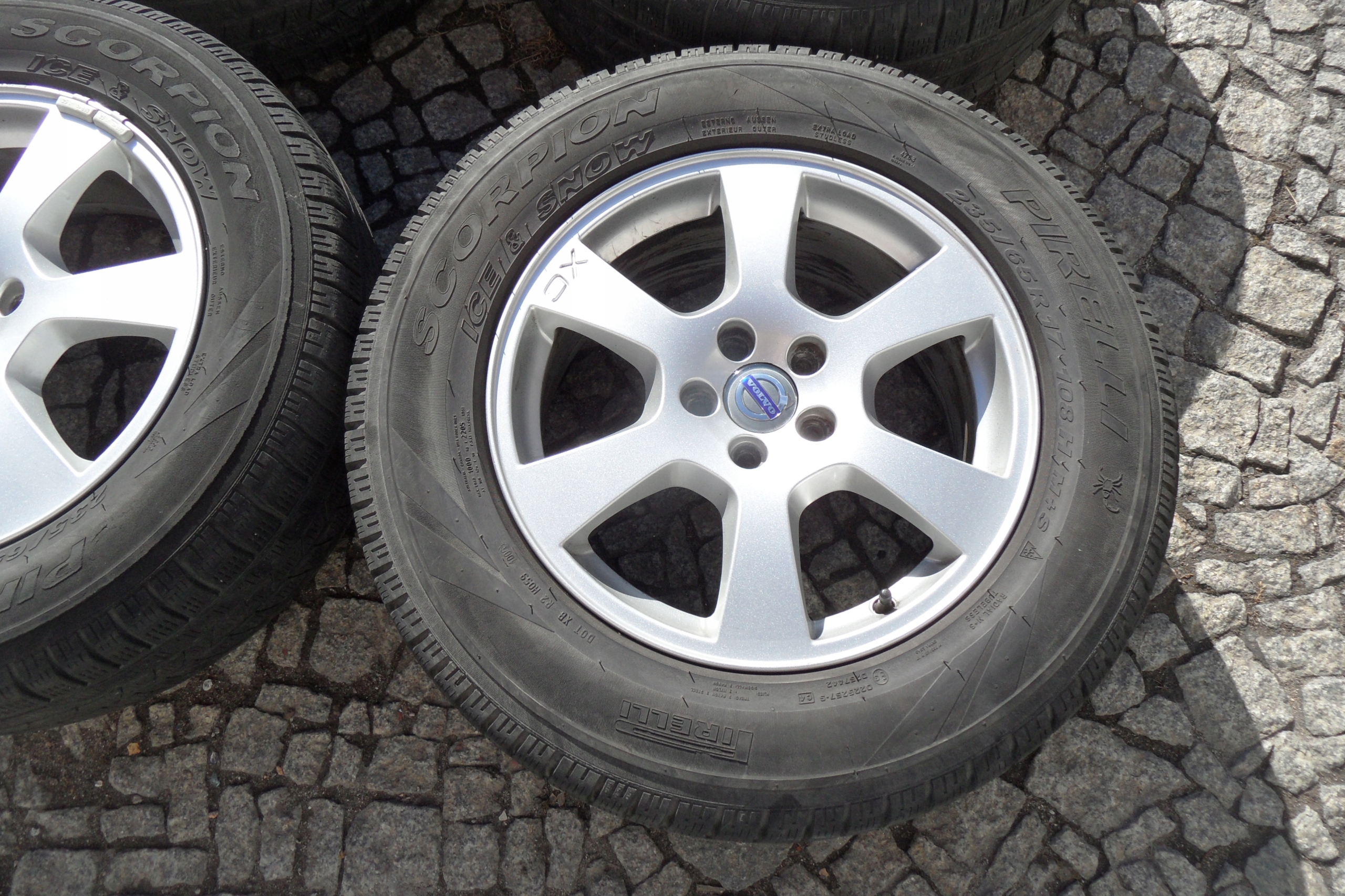 KOŁA FELGI ALUMINIOWE Z OPONAMI VOLVO XC60 Średnica felgi 17