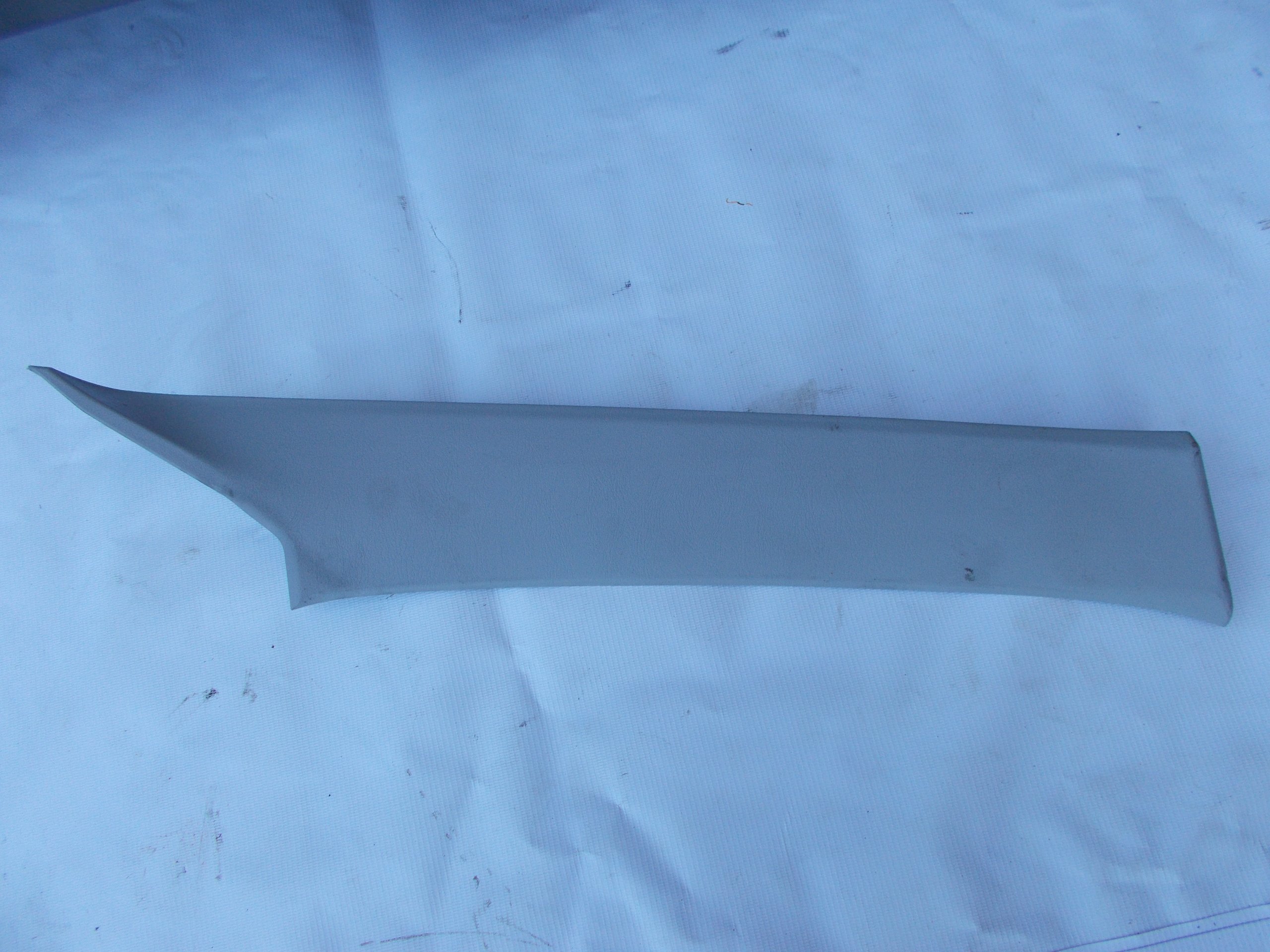 SUZUKI JIMNY LIFT MASKOWNICA OSŁONA SŁUPKA PRAWA