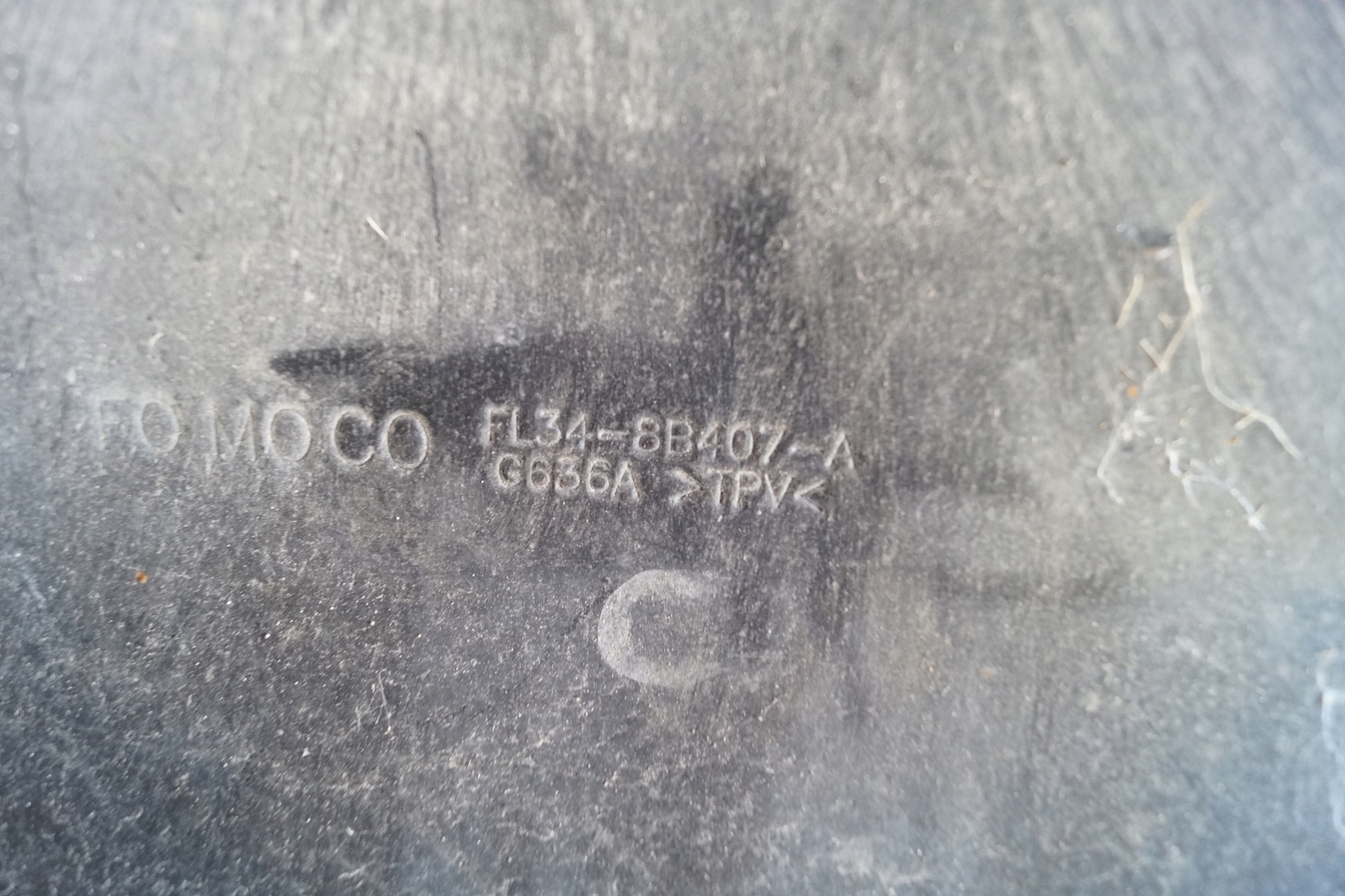 FORD F150 OSŁONA CHŁODNIC PASA PRZEDNIEGO 2016 Numer katalogowy części FL34-8B407-A