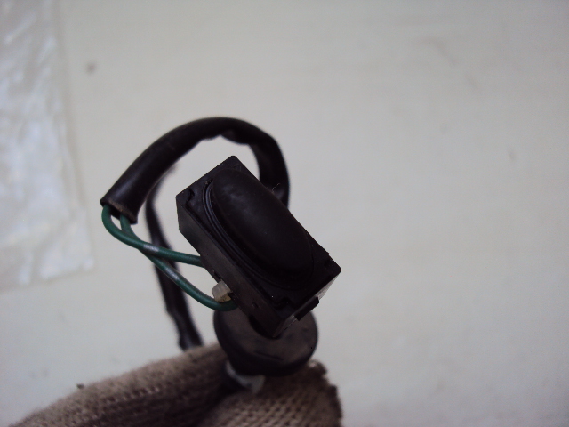 MIKRO STYK KLAPY RENAULT KOLEOS Producent części Renault OE