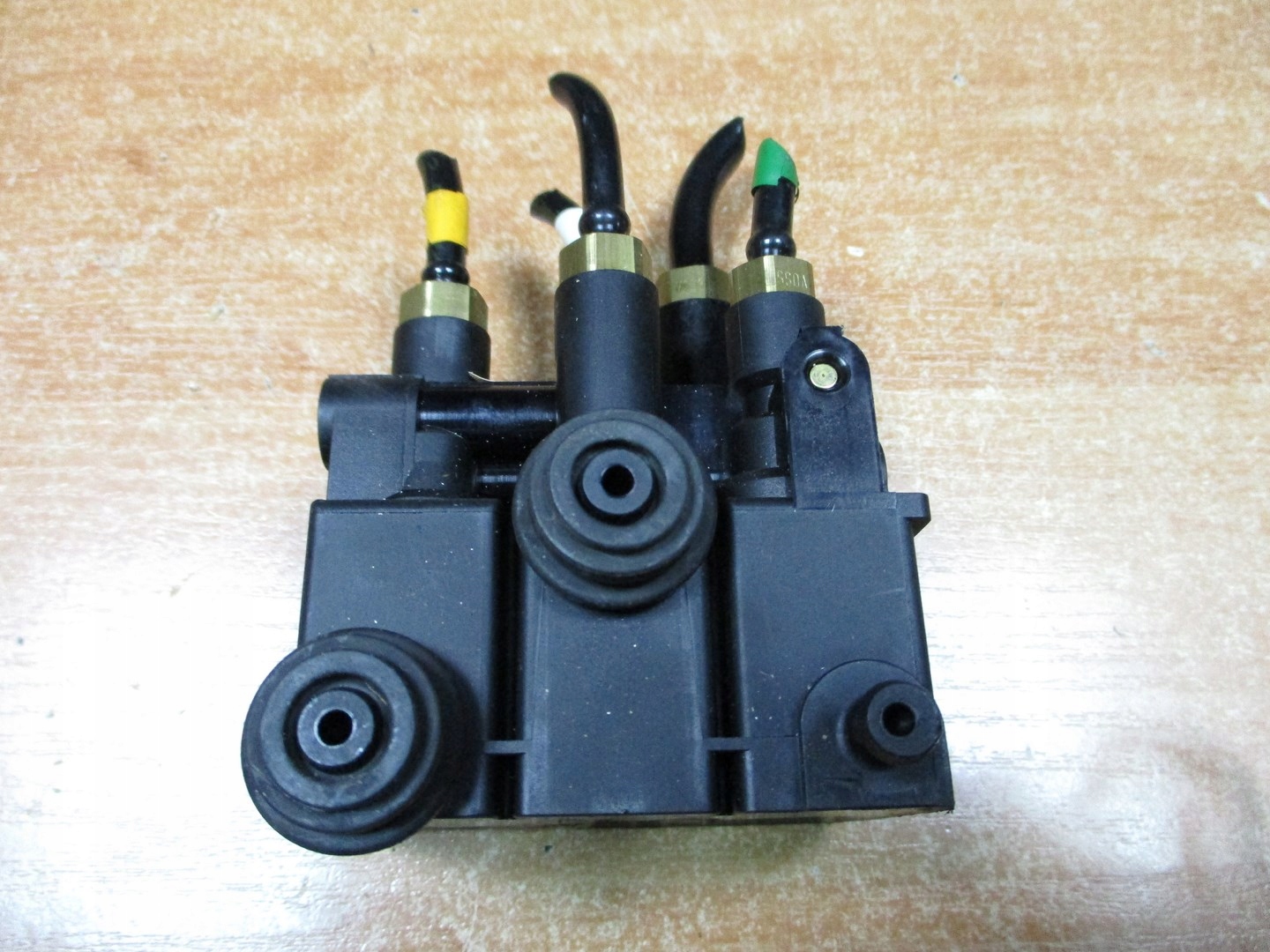 Elektrozawor Range Rover Sport 15r CPLA 5B710 BB Producent czesci Inny