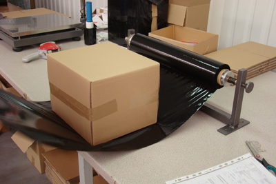 FOLIA STRETCH czarna 1,5 KG strecz LEKKA TULEJA EAN (GTIN) 5905616860725