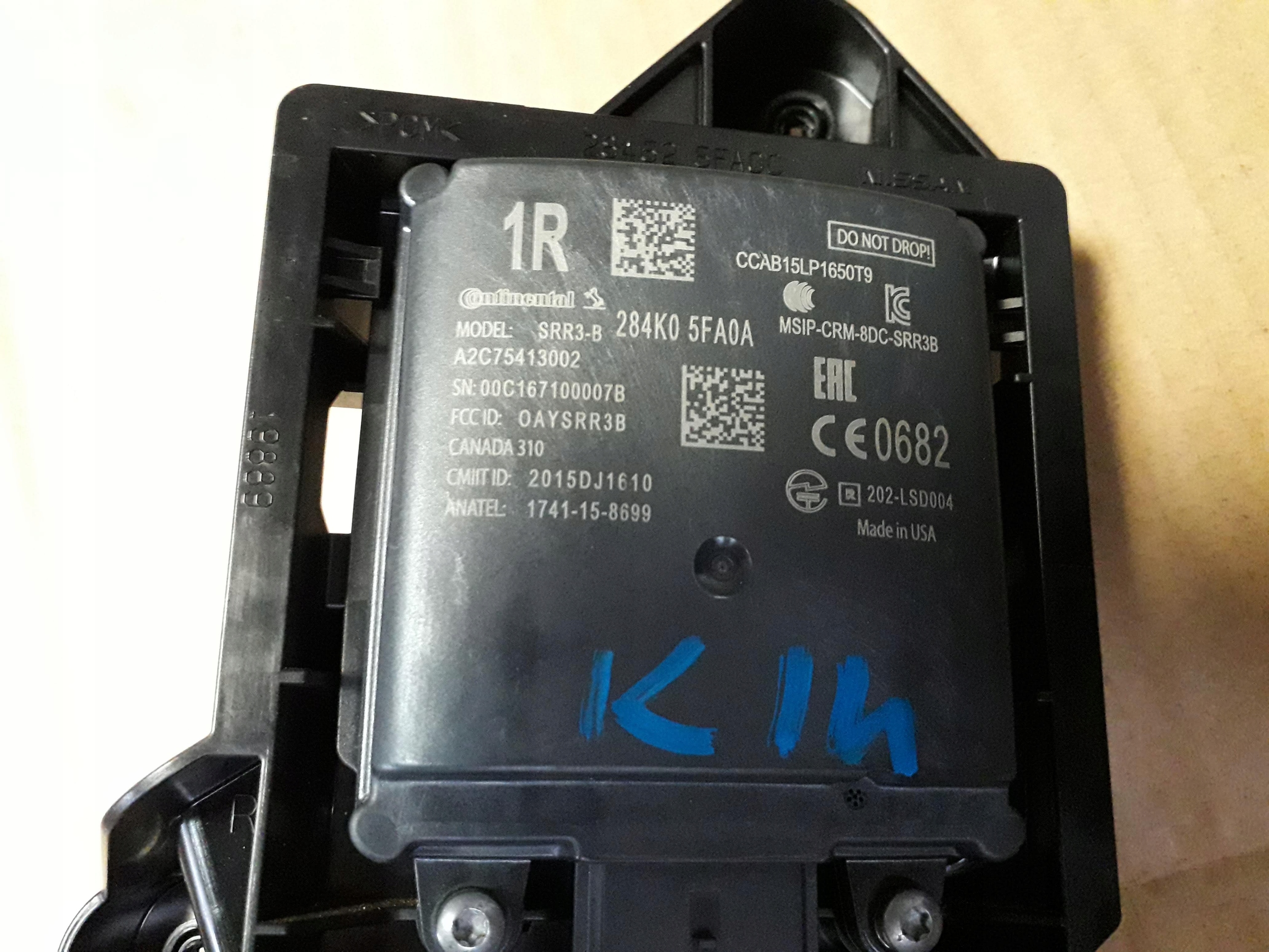 nissan MICRA K14 зад