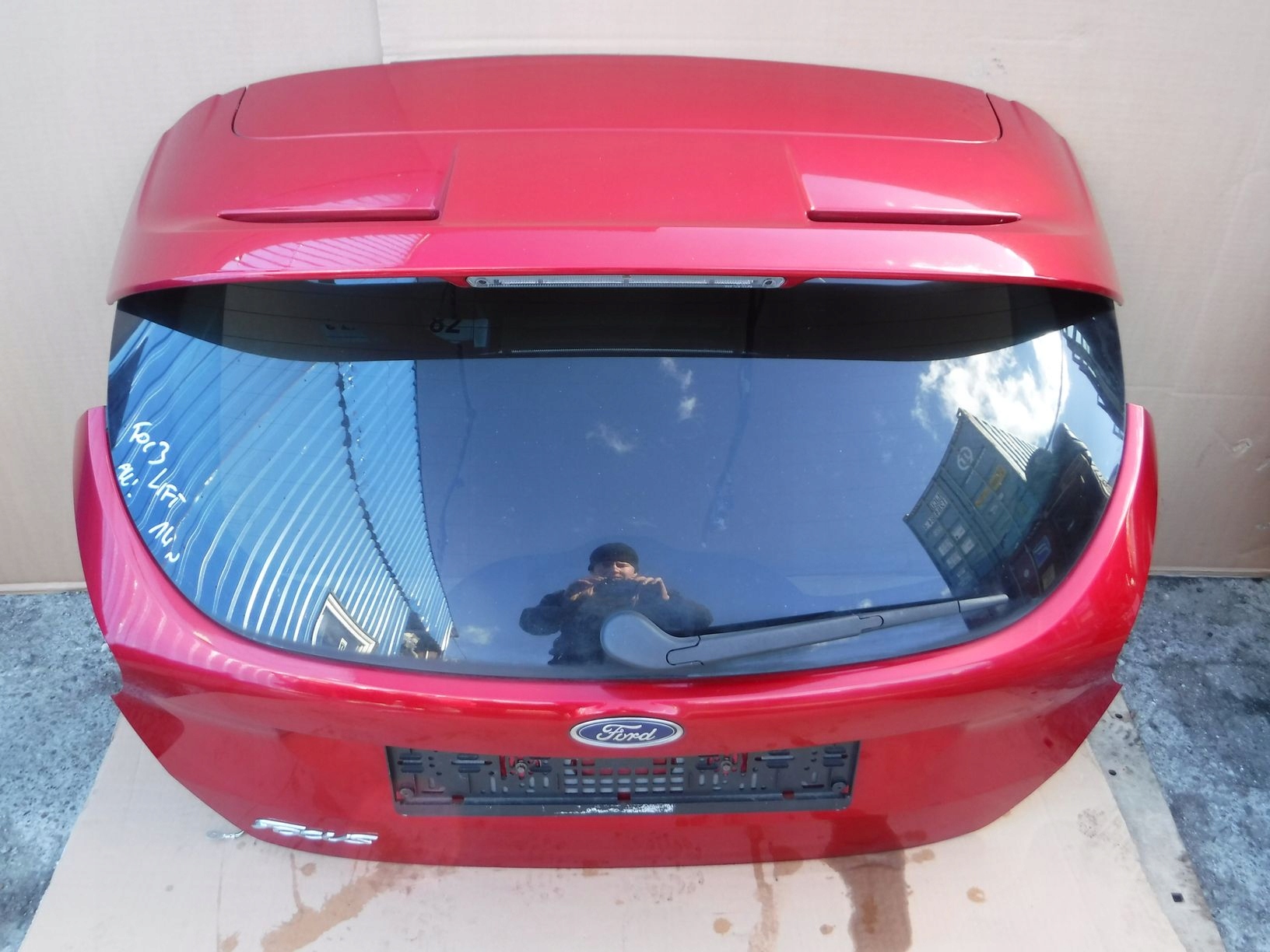 Klapa tylna FORD FOCUS Mk3 LIFT Rubby Red spoiler