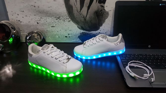 BUTY LED ŚWIECĄCE PODSWIETLANE SHUFFLE DANCE SIL37 Oryginalne opakowanie producenta pudełko