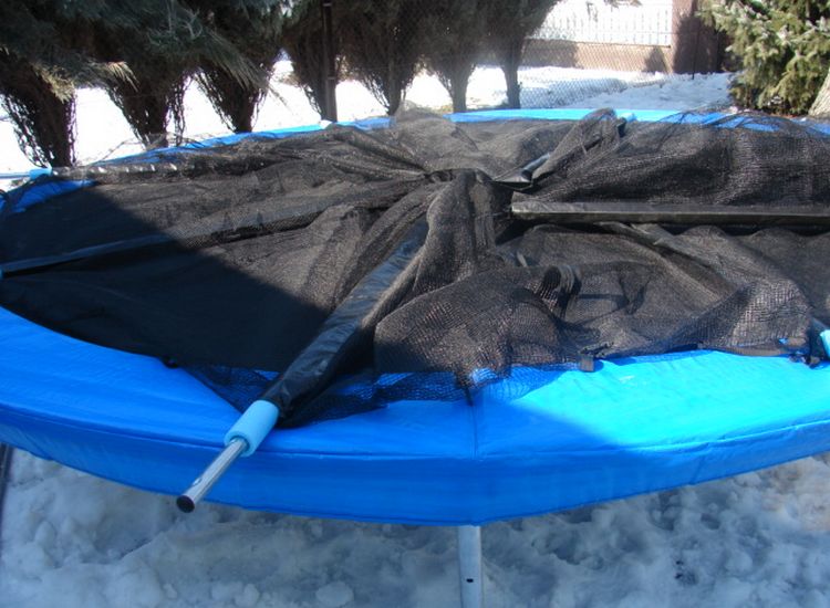 Siatka ZEWNĘTRZNA do trampoliny o średnicy 457 cm, 15 Ft, na 10 słupków. Bohater brak